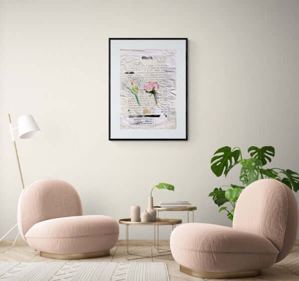 Balbettio letterario - Collage esposto in soggiorno moderno per mostrare l'effetto decorativo.