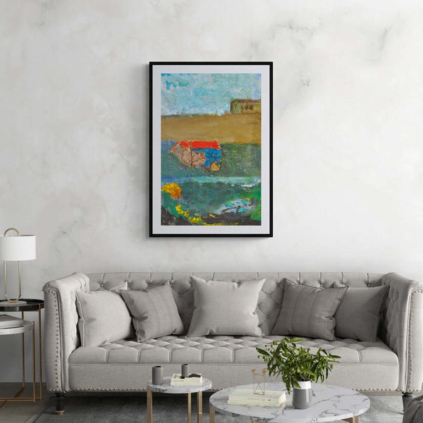 Il tetto rosso - Dipinto esposto sopra divano beige in soggiorno moderno