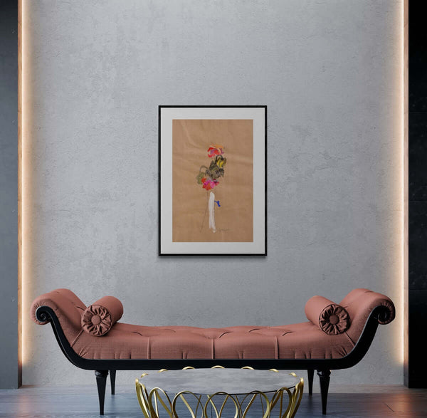 Vaso tutto bianco - Un'immagine di un vaso bianco, con fiori variopinti su uno sfondo semplice.