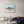 Case nel colore - Dipinto esposto in soggiorno moderno per mostrare l'effetto decorativo