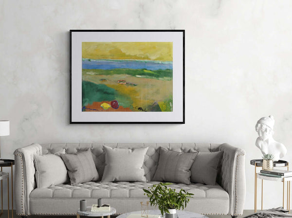 Due presenze nel paesaggio - Un paesaggio toscano sotto un cielo giallo, con due frutti, una mela e un limone, in primo piano.