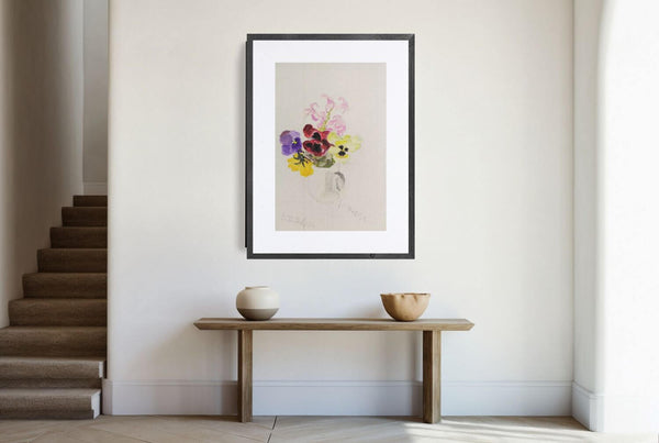 Il colore delle viole - Un'opera d'arte che rappresenta un vaso contenente viole del pensiero dai colori brillanti.