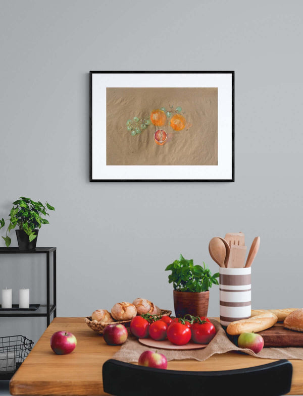 L'intero e la metà - Vista del quadro in contesto abitativo per idee di arredamento.