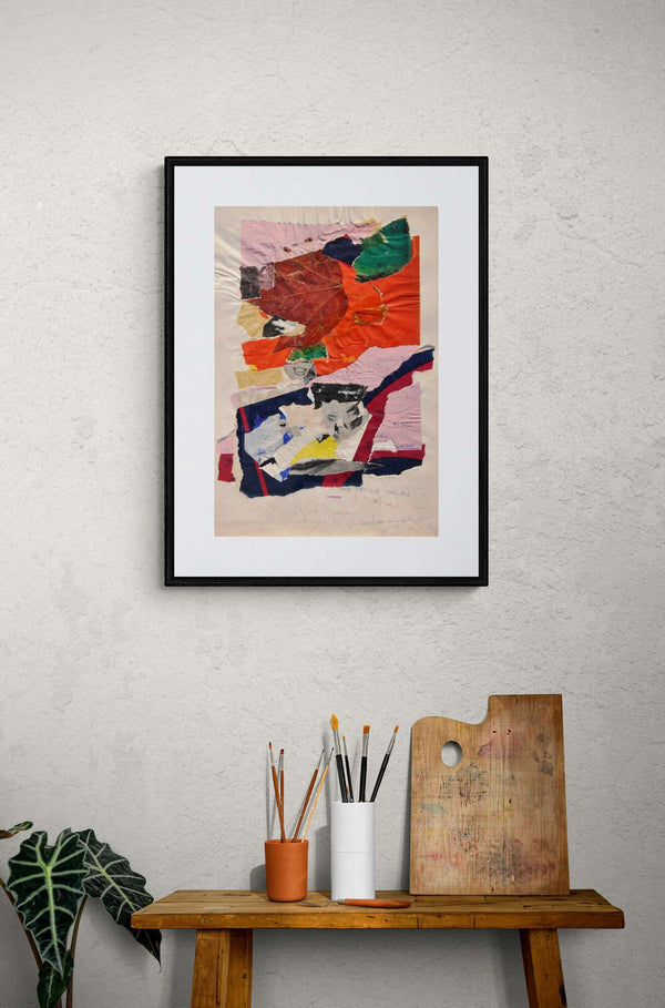 Nel luogo e nel tempo - Collage artistico di carta e materiali vari, caratterizzato da forme geometriche e colori pastello delicati.